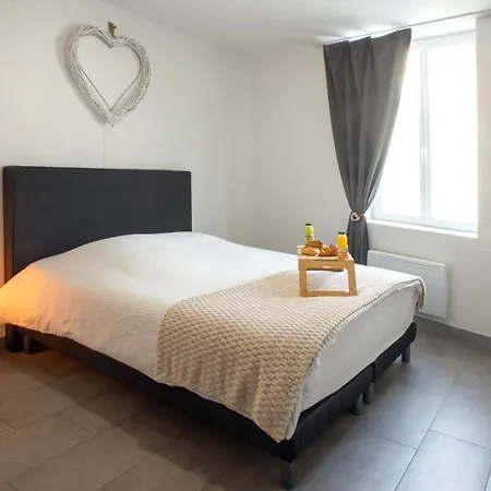 Apparemment T3 Au Coeur Champenois Apartament